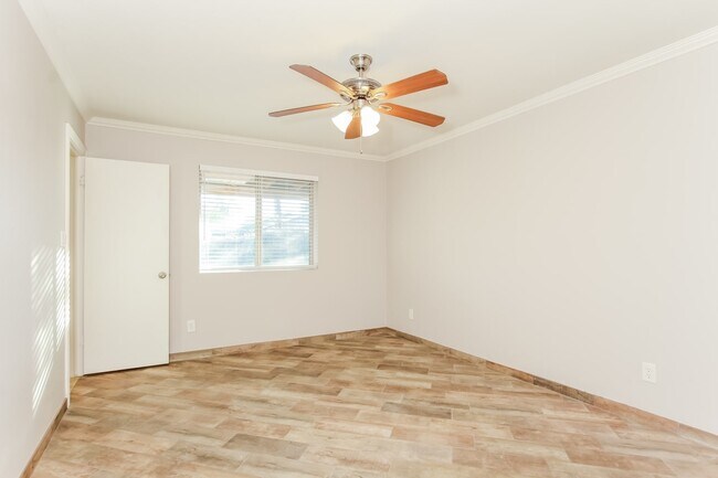 Foto del edificio - 2733 W Libby Street