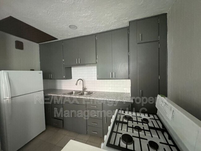 Building Photo - 2143 NW 29th St