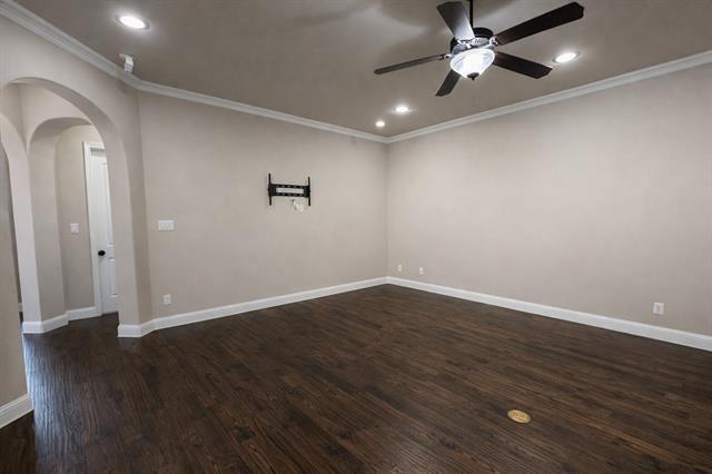 Building Photo - 526 Evergreen Dr