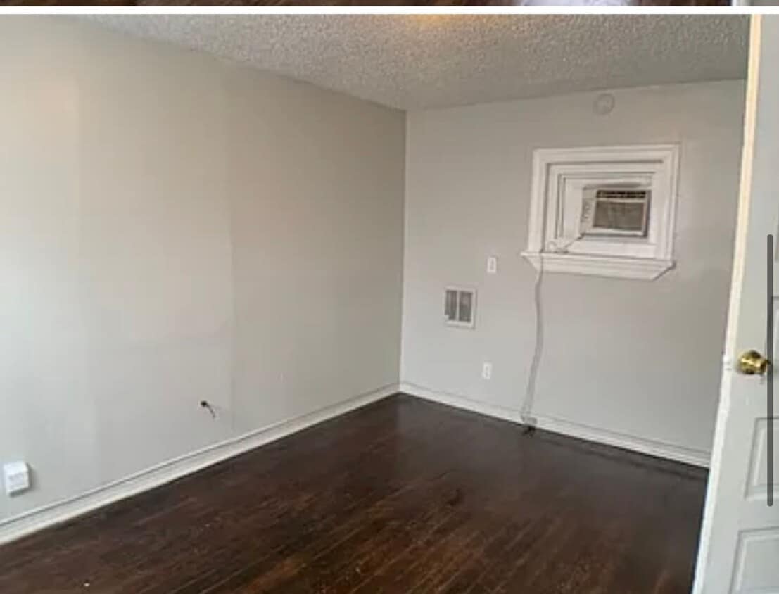 Building Photo - 4 bed 2 bath OKC