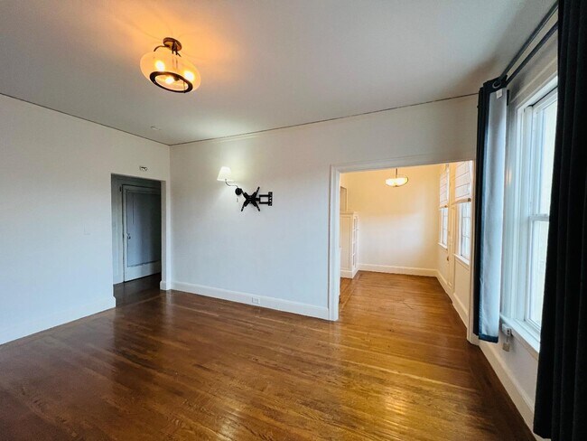 Foto del edificio - 343 Primrose Rd