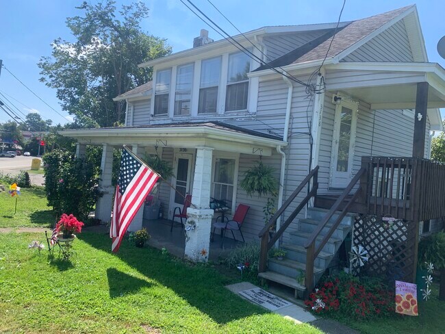 Front - 3136 National Pike