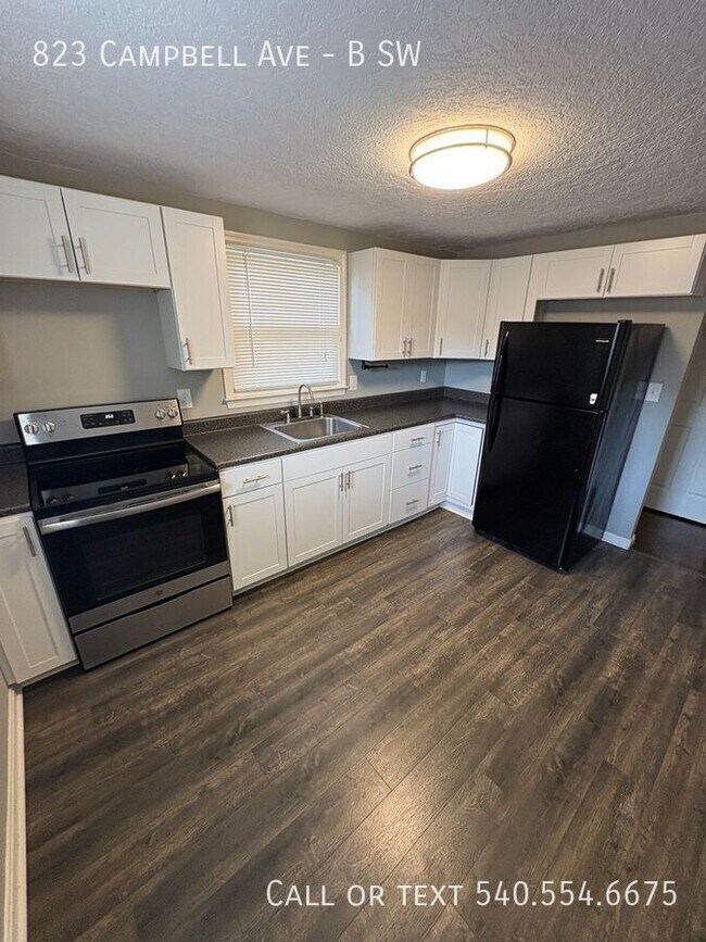 Foto del edificio - 823 Campbell Ave SE