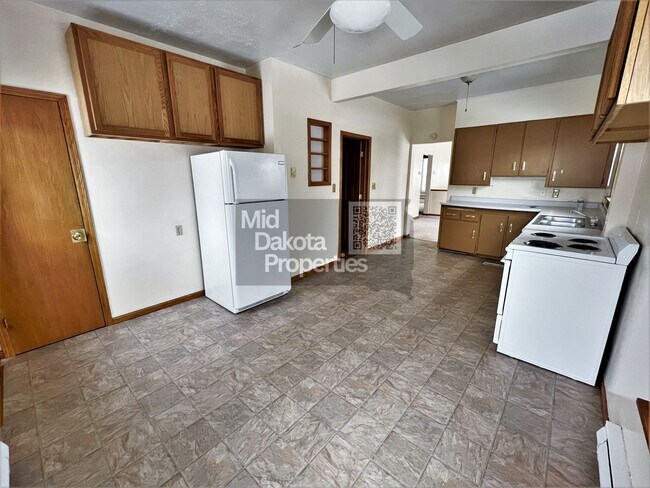 Foto del edificio - 401 S Minnesota- 3 bedroom house