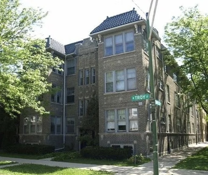 Foto principal - 4501 N Troy St