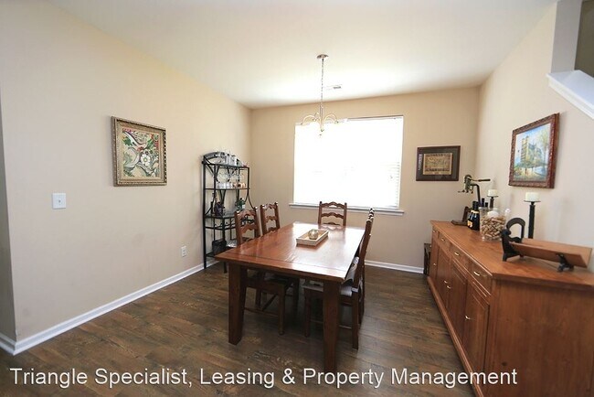 Building Photo - 3004 Remington Oaks Cir