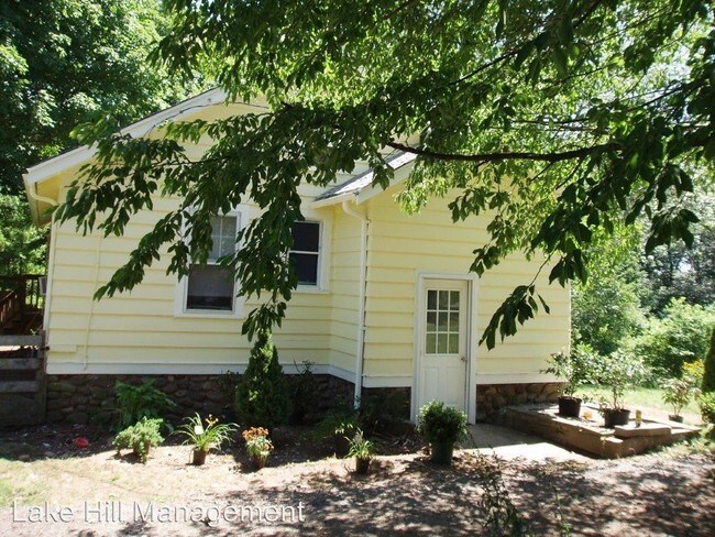Building Photo - 2 br, 1 bath House - 445 Wallingford Rd