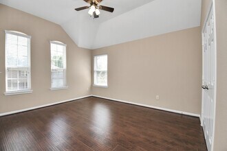 Building Photo - 6843 Bears Path Ln