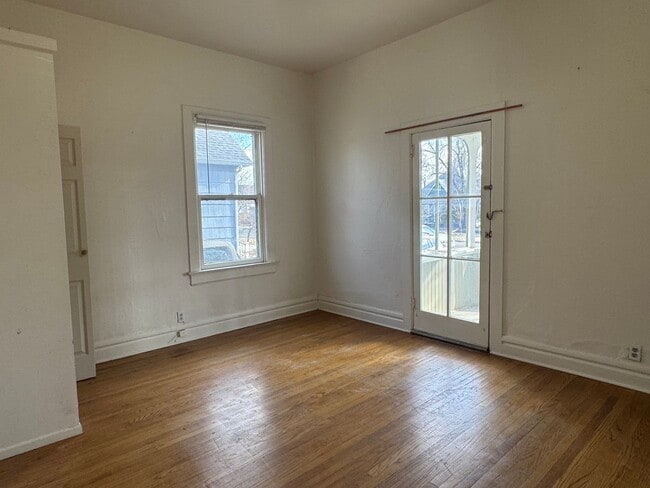 Photo - 1010 White Ave Apartment