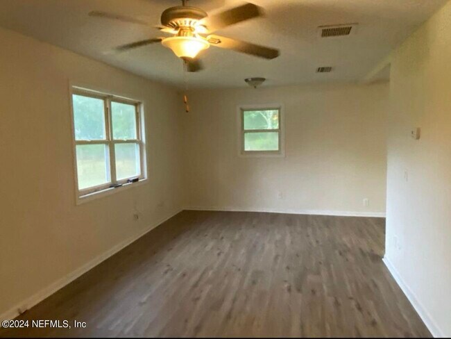 Foto del edificio - 86313 Cardinal Rd