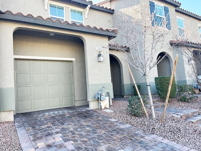 Foto del edificio - 5363 Lazy Breeze Ave