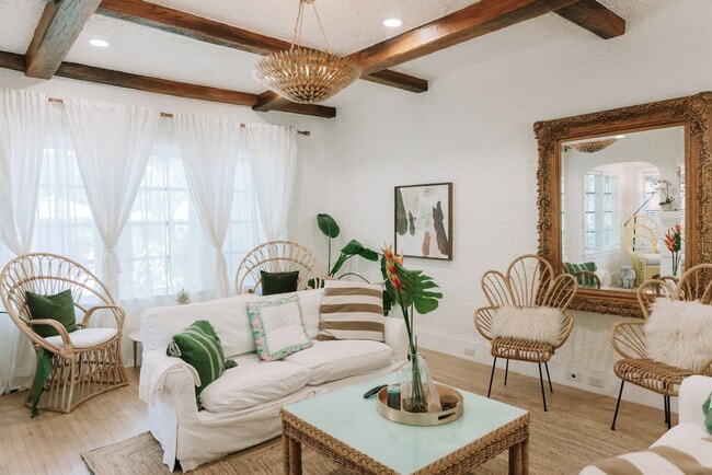 Building Photo - 442 27th St