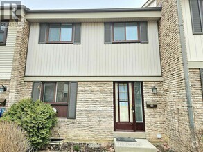 Building Photo - 2779-2779 Gananoque Dr