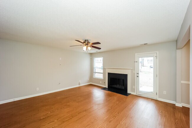 Foto del edificio - 346 Haverhill Ln