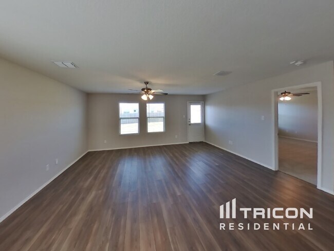 Foto del edificio - 6141 Bell Springs St