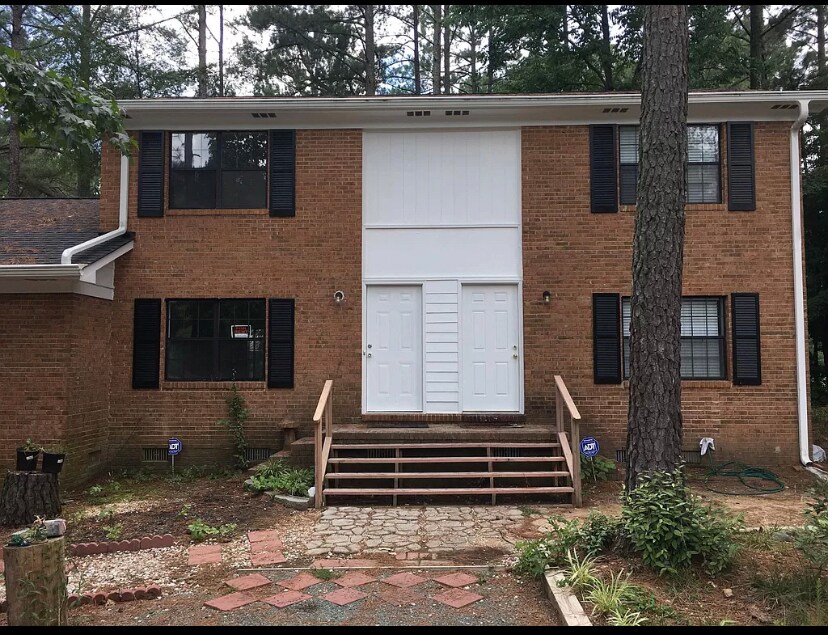 Building Photo - 100 Forsyth Dr