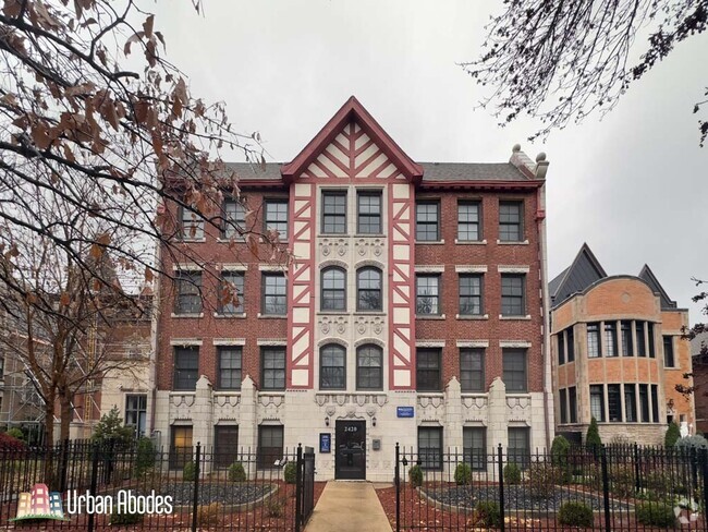 Building Photo - 2424 N Kedzie Blvd