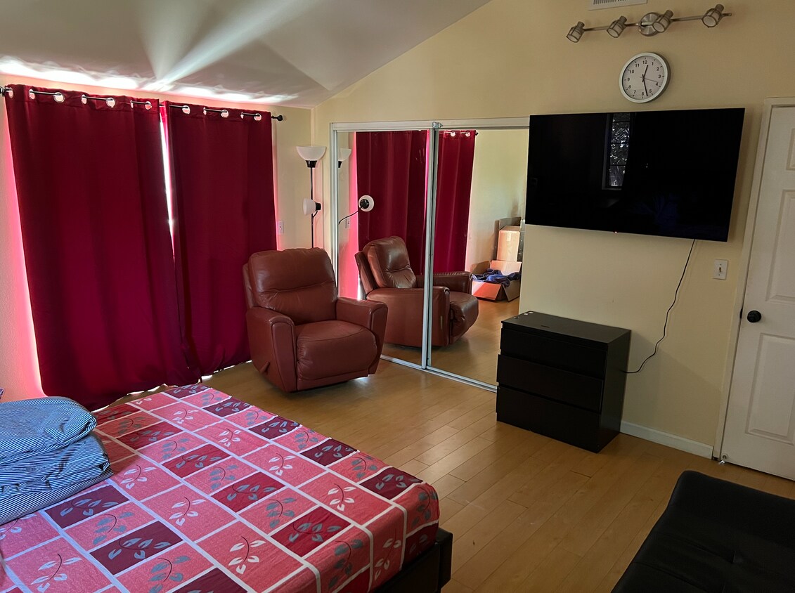 4847 W 118th Plz, Hawthorne, CA 90250 Townhome Rentals in Hawthorne CA