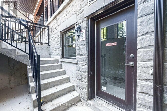 Photo du bâtiment - 15100 Yonge St