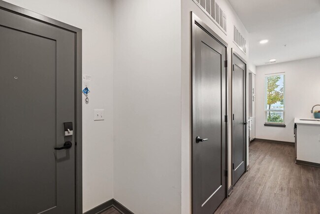 Foto del edificio - 6160 N Rural St