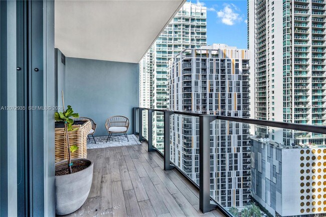 Foto del edificio - 68 SE 6th St