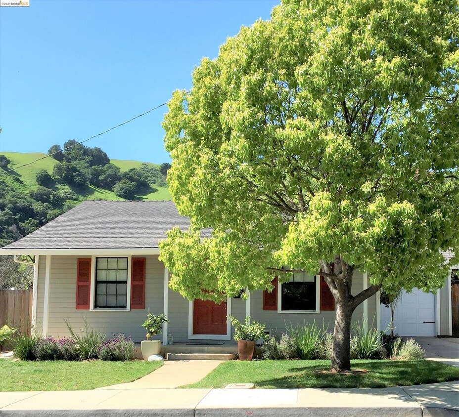 38049 Canyon Heights Dr, Fremont, CA 94536 House Rental in Fremont