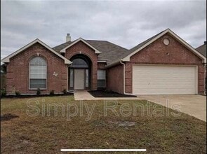 Building Photo - 292 Beech Dr