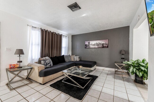Foto del edificio - 5938 Garfield St