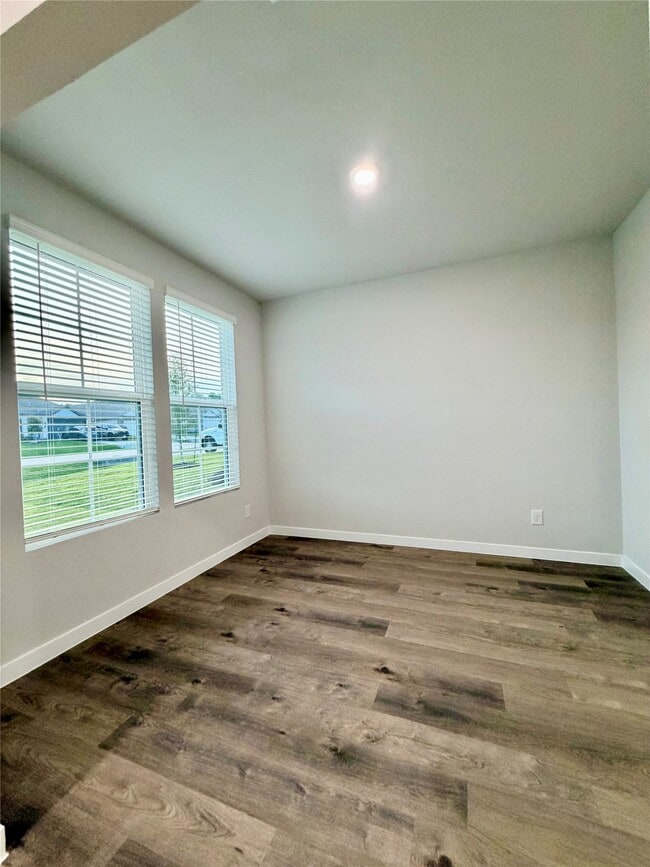 Foto del edificio - 533 Shoreview Dr