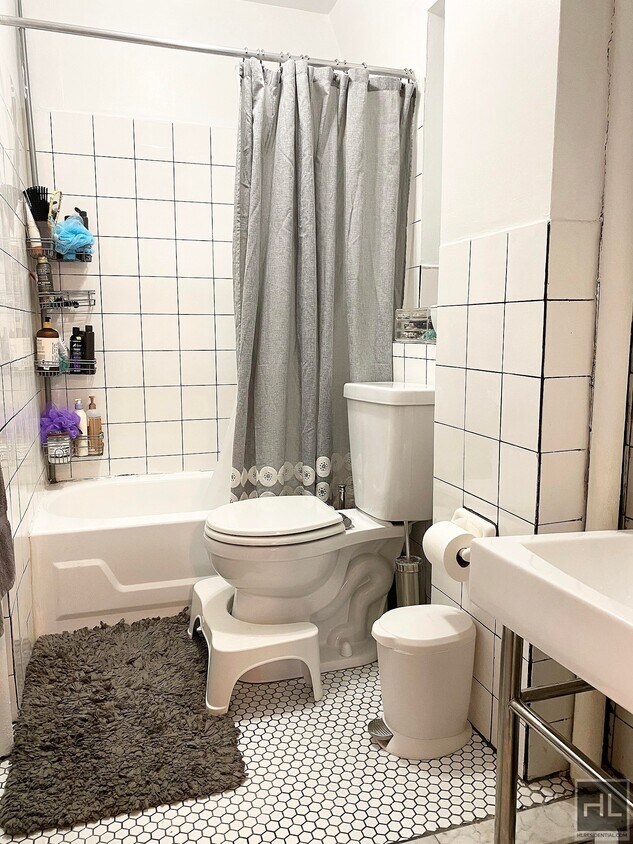 Foto del edificio - 163 E 81st St