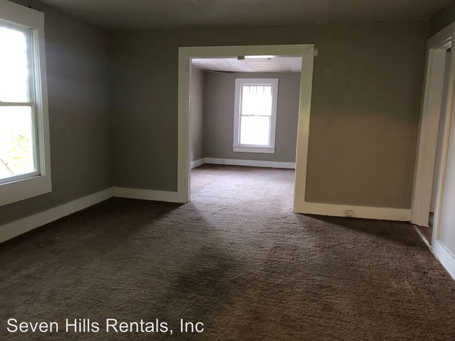 Building Photo - 3 br, 1 bath House - 416 E. 12th Street