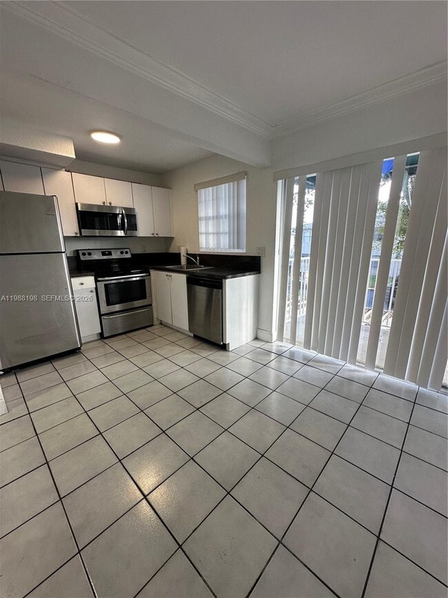 Building Photo - 7510 SW 152nd Ave