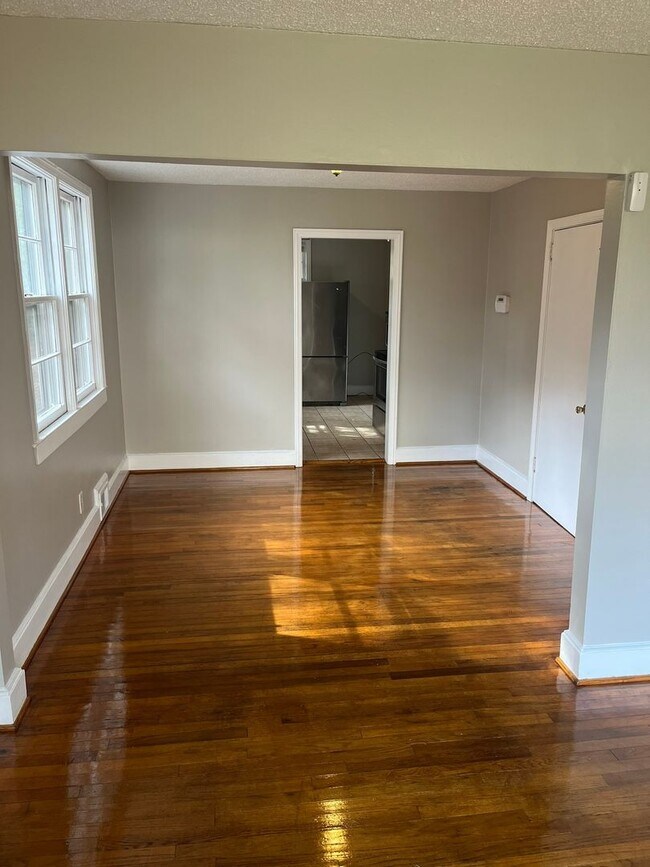 Foto del edificio - 2BR/1BA in Forest Acres