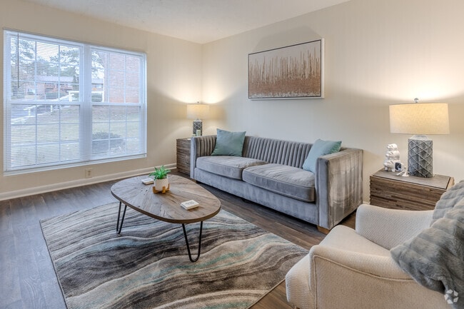 2BR , 1,5BA - 988SF - Nova at College Park