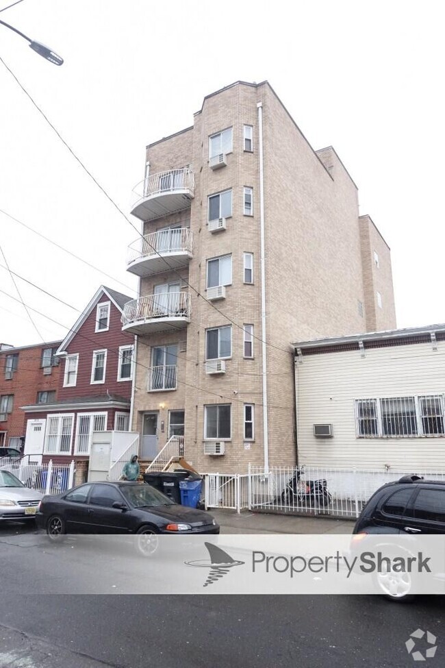 Building Photo - 69-8 38th Ave