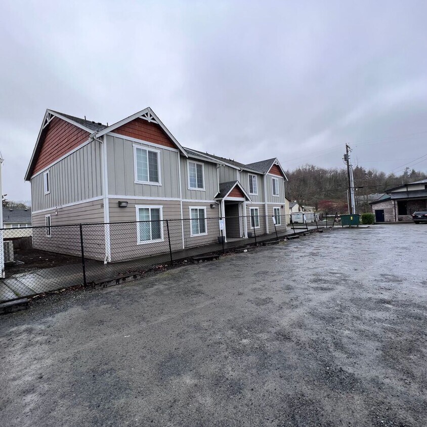 Premium Lower level Eatonville Apartment House Rental in Eatonville