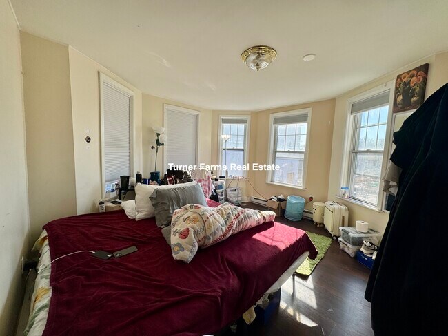 Foto del edificio - 739 Parker St