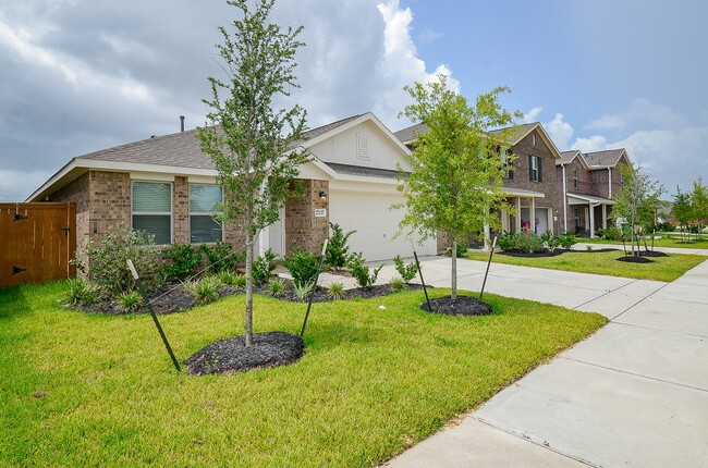 Building Photo - 27127 Breakaway Ln