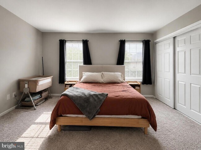 Foto del edificio - 937 Woodstock Ct