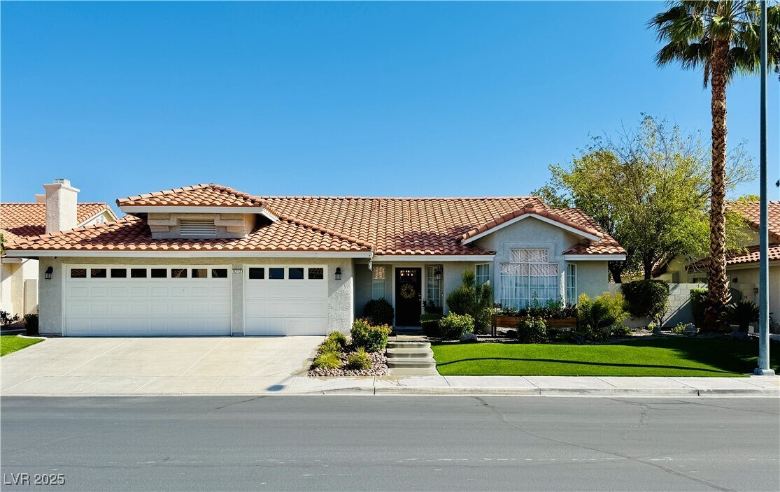 Primary Photo - 8212 Arch Bay Ln