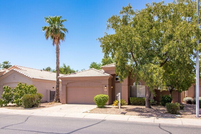 Foto del edificio - 230 S Pineview Pl