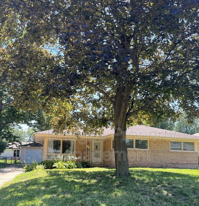 Primary Photo - 3122 Shawnee Ave