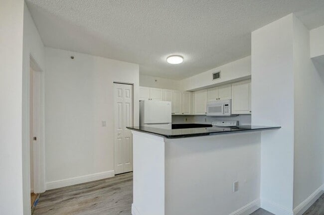 Building Photo - 651 Okeechobee Blvd