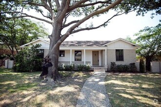 Building Photo - 8824 Forest Green Dr