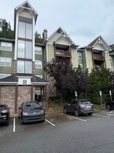Building Photo - 2000 Olde Eastwood Village Blvd
