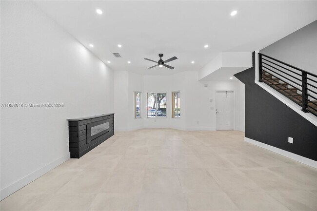 Foto del edificio - 2414 SE 21st St