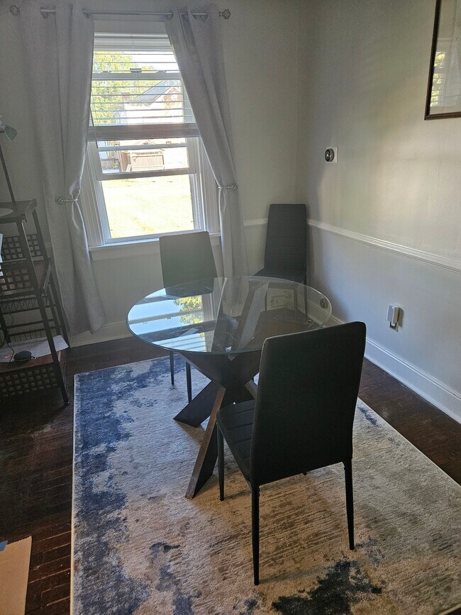 Foto del edificio - 3909 Patrick Ave