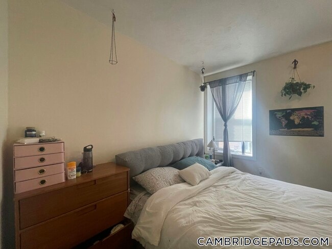 Foto del edificio - 1056 Cambridge St