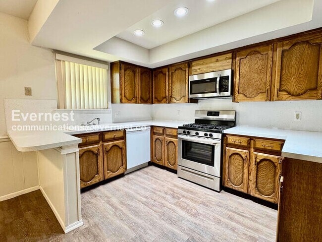 Foto del edificio - 5024 S Birch Ave