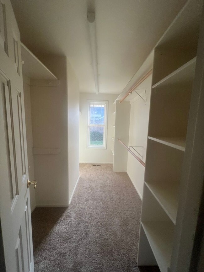 Building Photo - Great Single level Home!